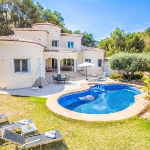 Villa El Magraner by Abahana Villas