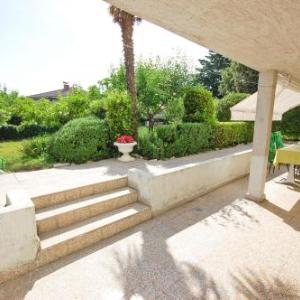Fisher King Apartments 350m to Beach & Town with Terrace