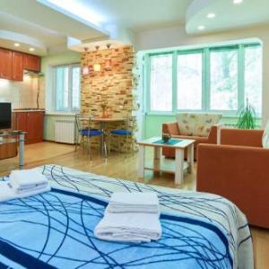 Home Hotel Apartments on Livoberezhna