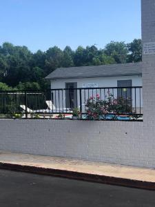 Travelodge by Wyndham Clarksville, Clarksville