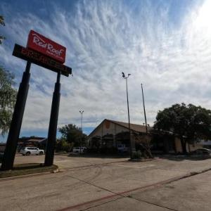 Red Roof Inn & Suites Irving - DFW Airport South