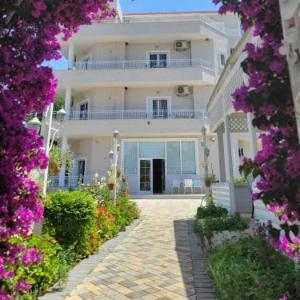 Villa August Ksamil