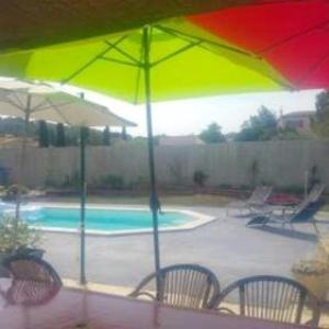 Apartment with 2 bedrooms in Velaux with shared pool furnished garden and WiFi