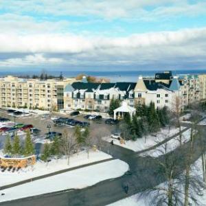 Hotels near Fisher Field Collingwood - Living Water Resort