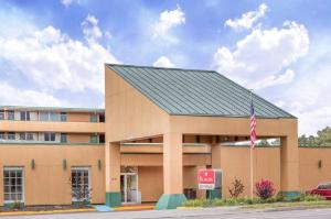 Ramada by Wyndham Roanoke, Roanoke