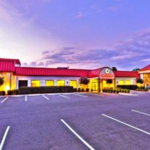 Village Inn Clemmons/Winston Salem Trademark by Wyndham