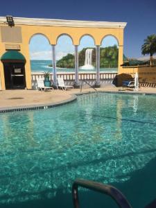 Days Inn by Wyndham Indio, Indio