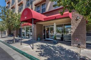 Comfort Suites Visalia Convention Center, Visalia