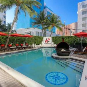 Hotels near Virginia Key Beach - Red South Beach Hotel