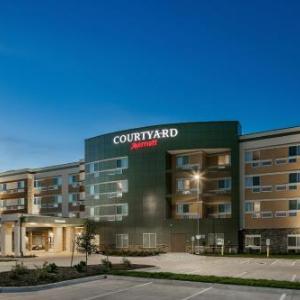 Courtyard by Marriott Omaha Bellevue at Beardmore Event Center