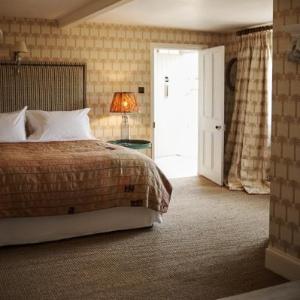 Hotels near Cornbury Park Charlbury - The Bull Inn