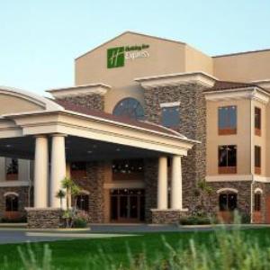 Holiday Inn Express and Suites Redding