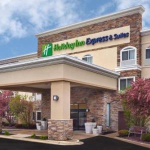 Holiday Inn Express Hotel & Suites Chicago-Libertyville