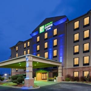 Holiday Inn Express Hotel & Suites Charleston-Southridge