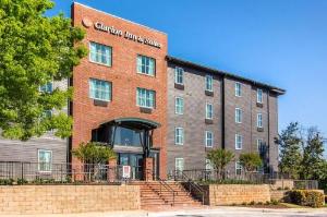 Clarion Inn & Suites Atlanta Downtown hotel near Georgia World Congress Center