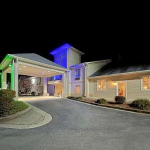 Clarion Pointe - Dillard near Blue Ridge Mountains