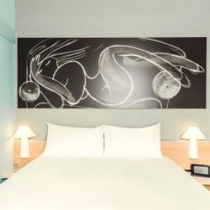 Théâtre de la Clarté Boulogne Billancourt Hotels - ibis Paris Boulogne Billancourt