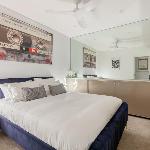Press Play - Stylish Base in Darlinghurst Dining Hub 