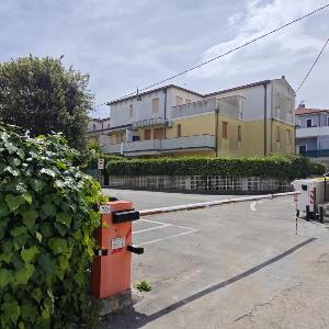 R35 - Appartamento al centro con posto auto