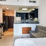 Silk Valley - Dubai Marina Cozy Studio steps away from the Beach and Marina