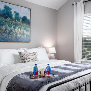 The Pondview Penthouse King Bed Balcony WD