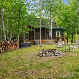 Hatch Lake Tiny House - Get Up North Retreats