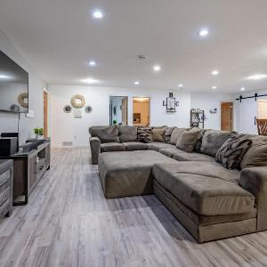 Little Buck Camp - Pet Friendly Game Room