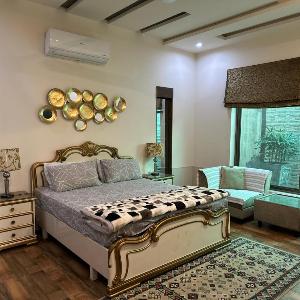Comfortable luxury Bedroom