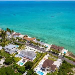 Oceanfront Home 35 steps into the SEA! Private Pool! Just bring Snorkel Gear!