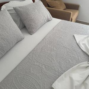 Qirjako's Rooms