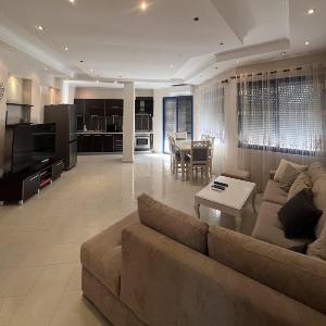 3 Bedrooms Penthouse Golem