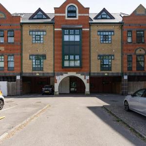 Central Southampton Flat