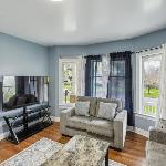 Comfy 3BR Flat Close to the Falls apts Niagara Falls