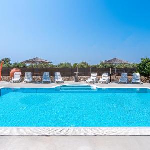 Villa Luana con piscina