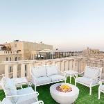 Modern Bright Mamilla Gem - Prime Location 