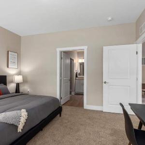 Modern 16BR 16BA Condos w Garage and Patio