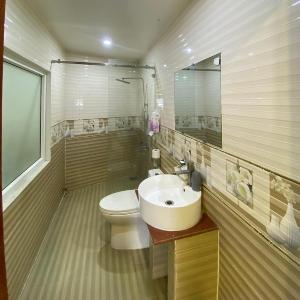 hotel NGỌC QUÍ