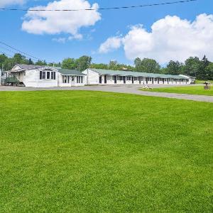 Katahdin Valley Motel