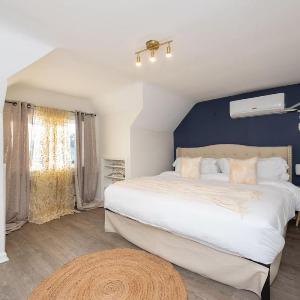 Art Deco Home 3 Min to UOFM