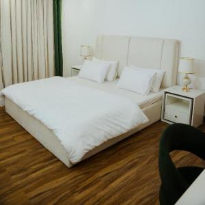 GoldCrest Mall Prestigious Suites with Balcony by SIGNATURE ONE in DHA Lahore