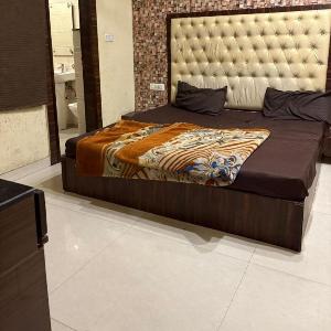 Azaad lifestyle 10 meters from bus stand
