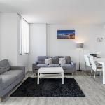 KozyGuru | Rosebery | Stylish Apt with Parking