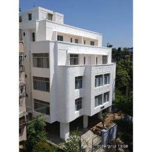 Hotel Alohi Grand