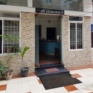 POP 83551A All Seasons Guest House