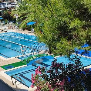 Augusta Apartment seconda fila mare Rif A820