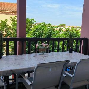 Appartement moderne climatise et pret pour vos vacances