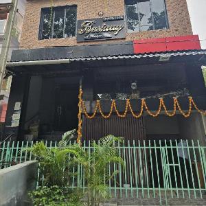 BESTAAY  (A BOUTIQUE HOTEL)