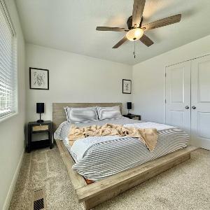 Townhome in Glendale UT near Zion with hot tub
