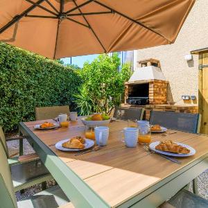 SELECTsoHOME - Cocon avec jardin plancha et parking privé ! - Résidence avec piscine et tennis - CASITA