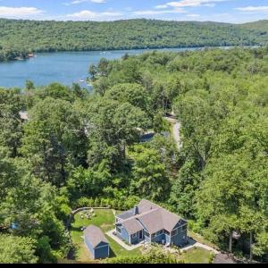 Oscawana Lake Escape
